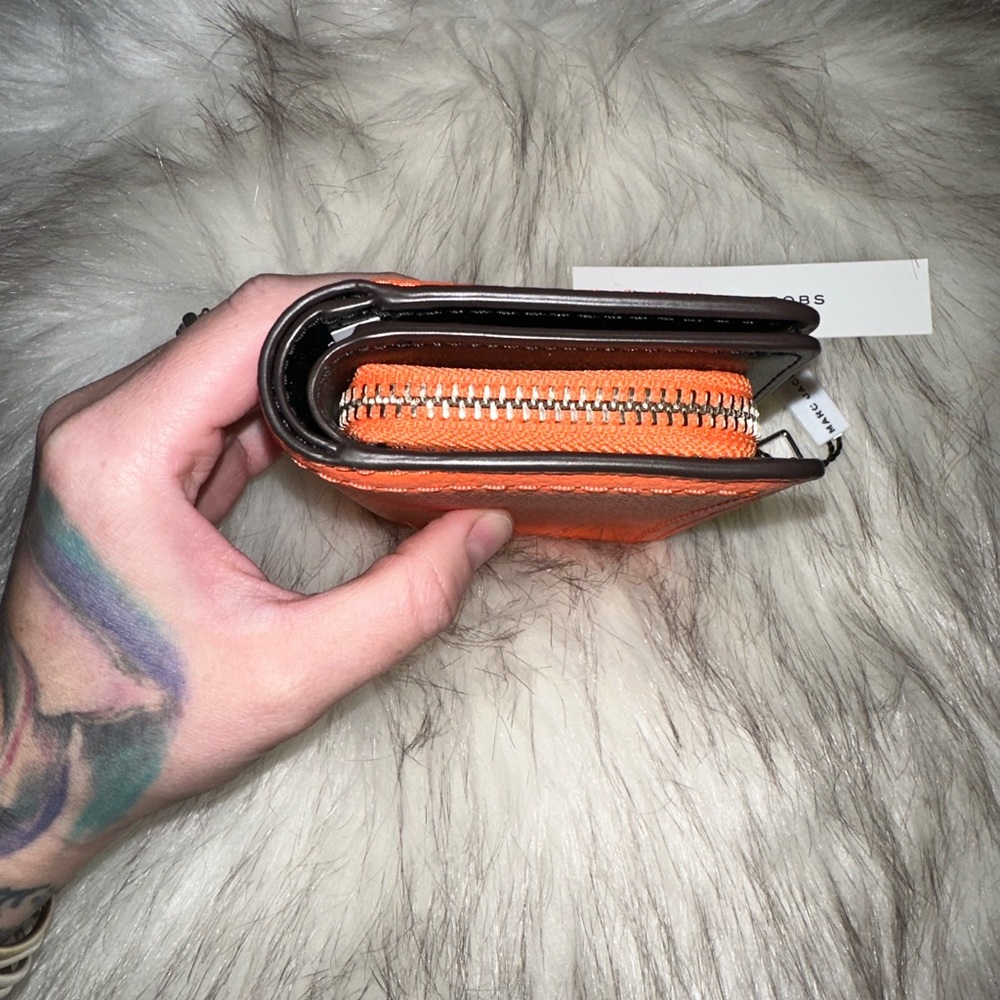 NWT Marc Jacobs wallet (medium) - Picture 6 of 11